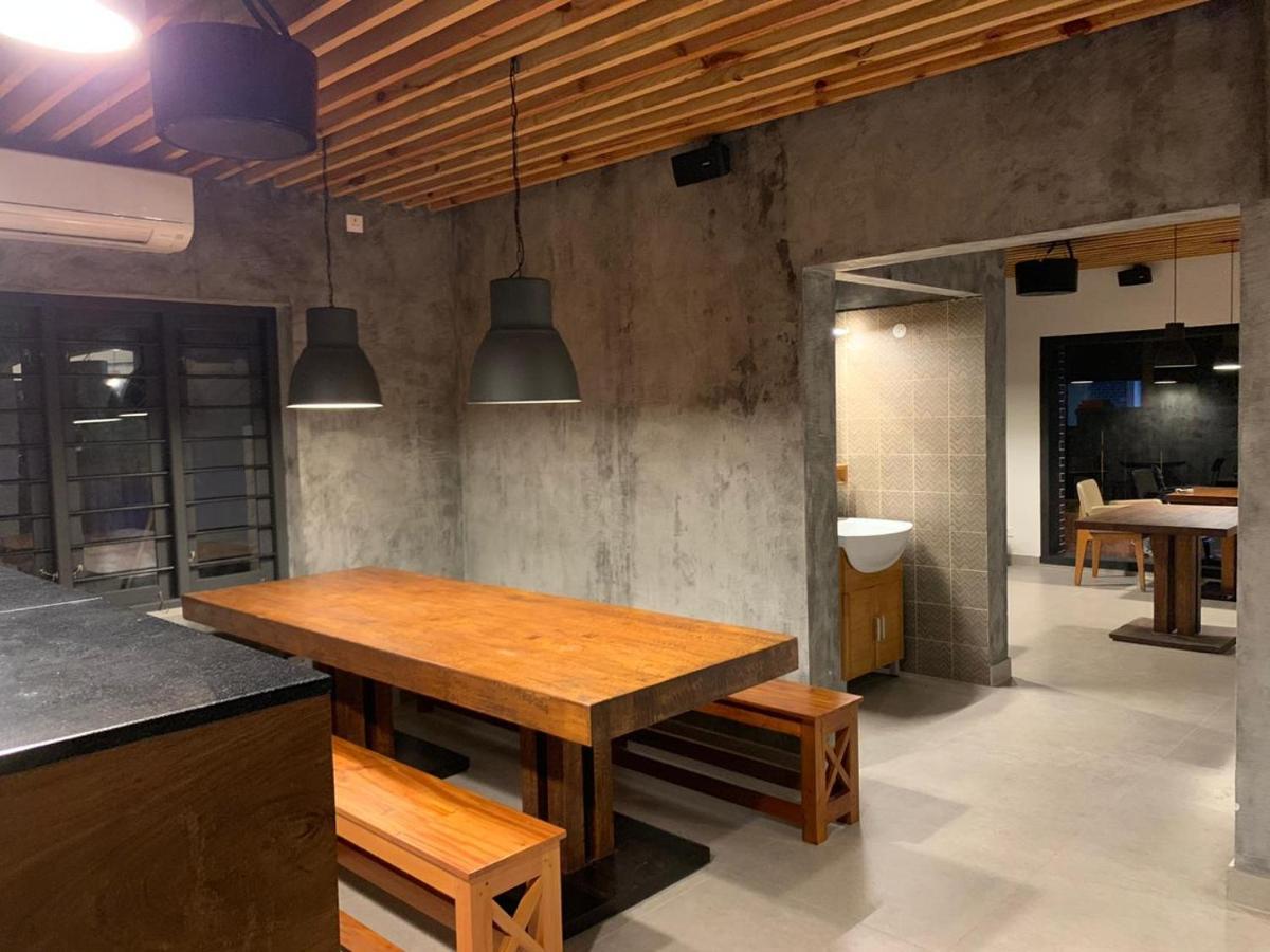 Solo Inn Kochi Екстер'єр фото